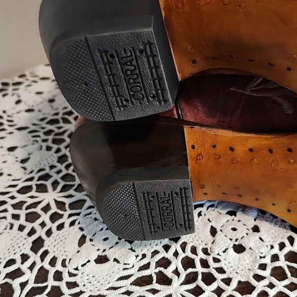 Corral Women's Distressed Leather Boots Size 9 Intricate Floral Embroidery - Picture 12 of 16